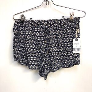 COPY - 🌞NWT Forever 21 patterned Shorts - Medium